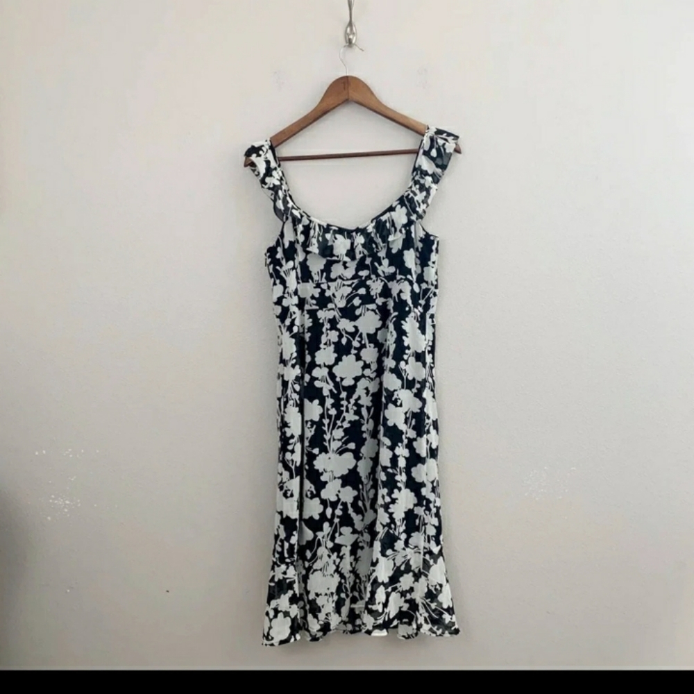 Ann taylor loft ruffle dress